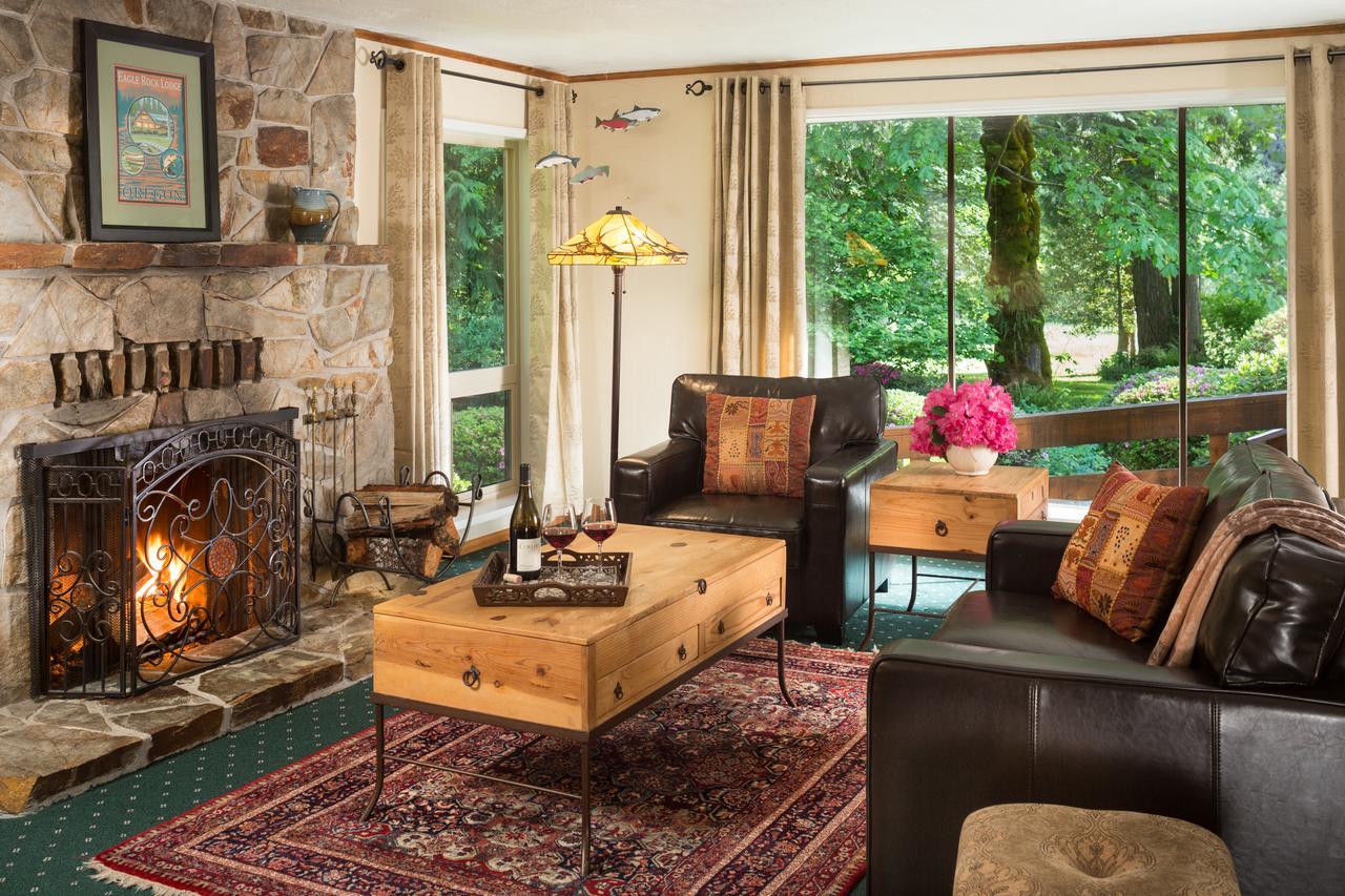 Eagle Rock Lodge